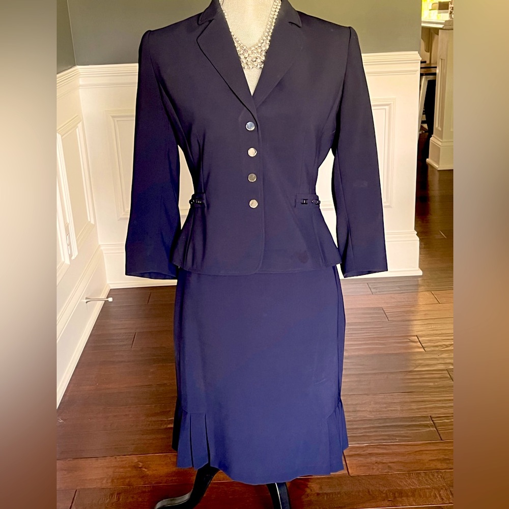 2-piece navy skirt suit. Tahari petite.